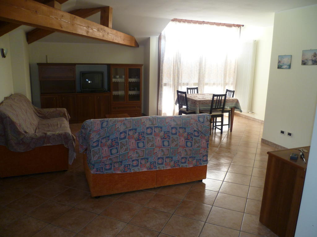 Casa Vacanza Ca Dei Logi Levico Terme Rom bilde